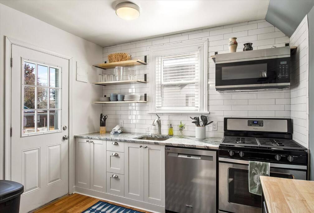 Private House Mins To Maymont Park, Trails & Vcu! Richmond Exterior photo